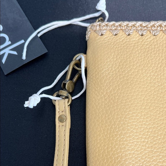 The Sak | Leather Wristlet Clutch ✨ - Picture 11 of 14